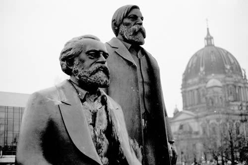 Engels und Marx. Foto: hufner